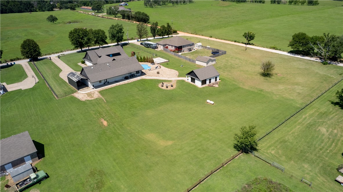 Jo Dar Van Estate Pea Ridge - Residential