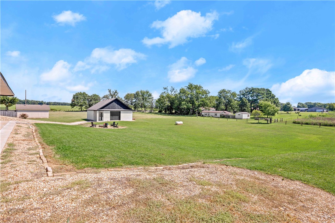 Jo Dar Van Estate Pea Ridge - Residential