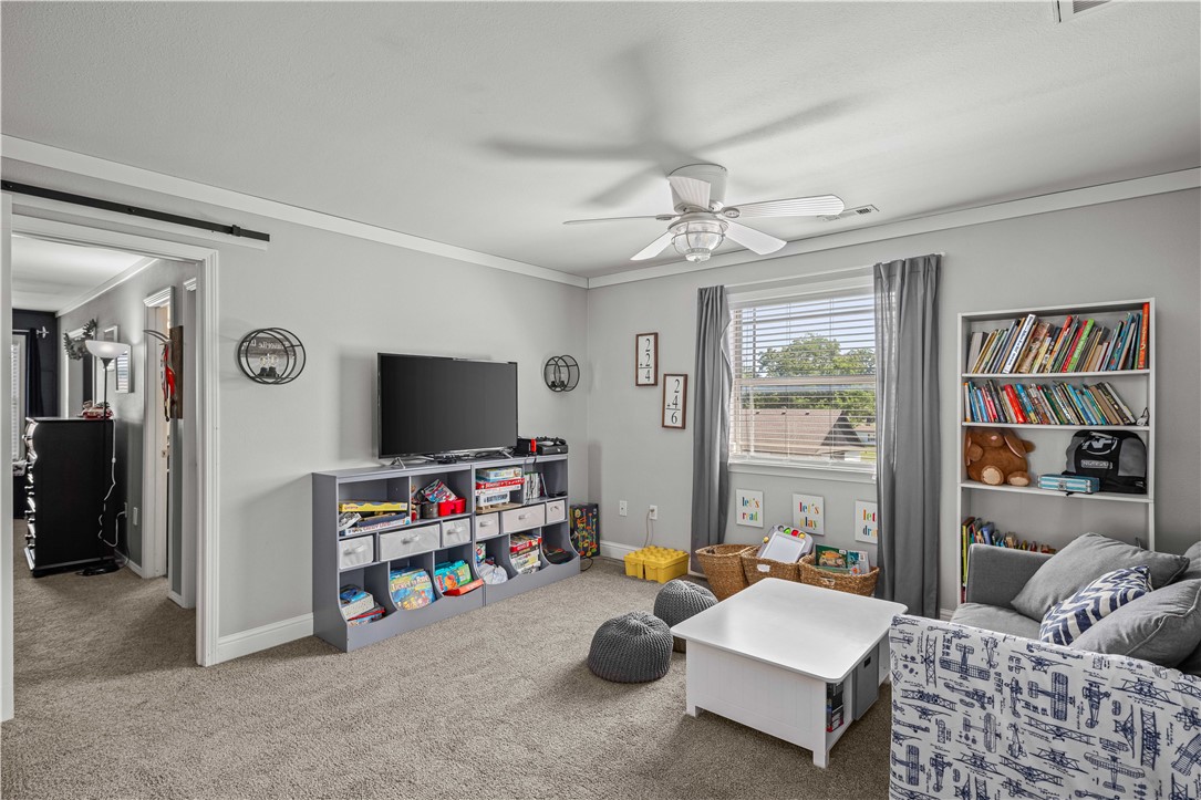 Jo Dar Van Estate Pea Ridge - Residential