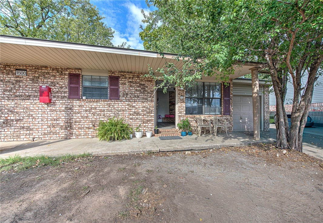 1500 & 1508 N Pleasant Street A & B