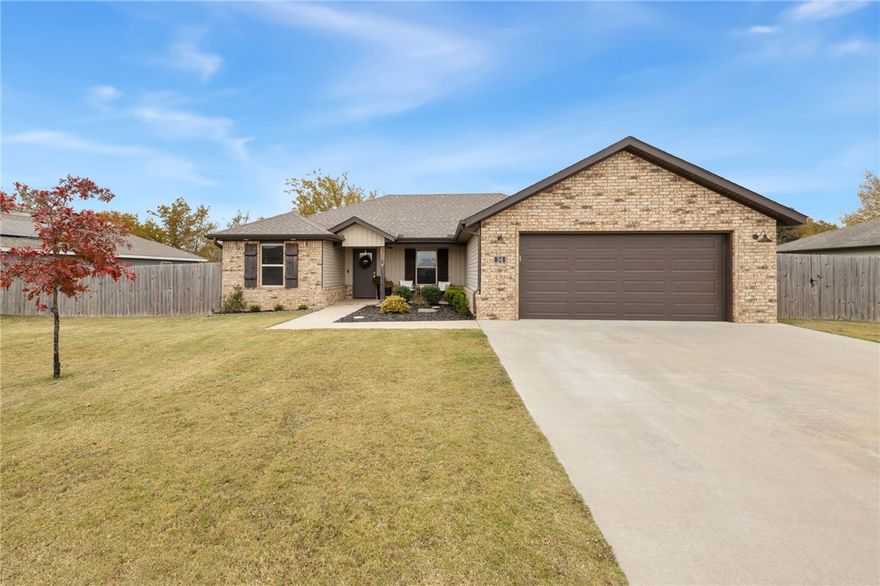 Amazing 3-bed, 2-bath home with a great floor plan that lives large! Split layout offers privacy, with a primary suite featuring a walk-in closet that connects directly to the laundry room--an awesome feature rarely found in homes of this size. Enjoy peaceful country views from the backyard while still getting all the perks of subdivision living—friendly neighbors and neighborhood park with playground, pavilion, and basketball court just around the corner. Conveniently located right by the Fayetteville/Farmington line close to everything--schools, parks, stores, and a quick drive to hop on I-49.