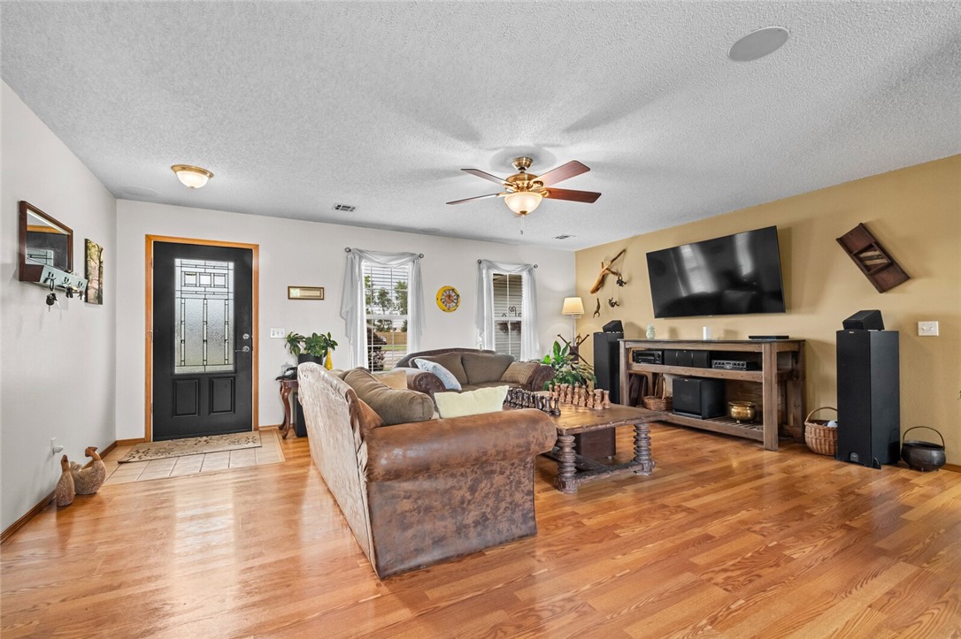 Voiss Park Estates Rogers - Residential