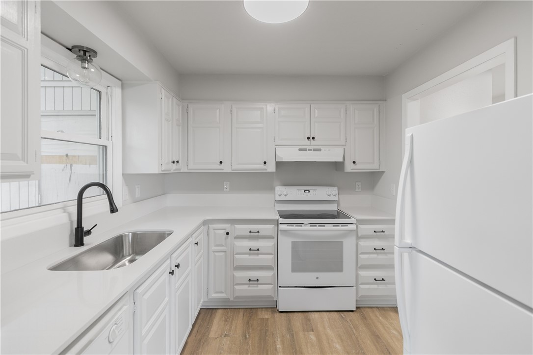 Townhouse Tct 3 A/K/A Drake Court Bvv - Residential Lease