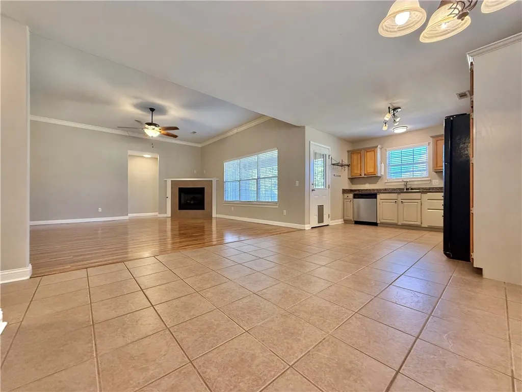 Prairie Grove, Arkansas 72753, United States, 3 Bedrooms Bedrooms, ,2 BathroomsBathrooms,Residential,Active,243516