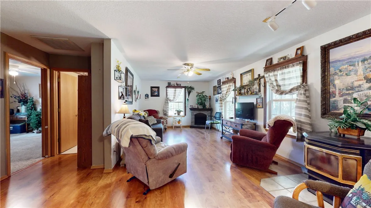 Garfield, Arkansas 72732, United States, 2 Bedrooms Bedrooms, ,2 BathroomsBathrooms,Residential,Active,144068