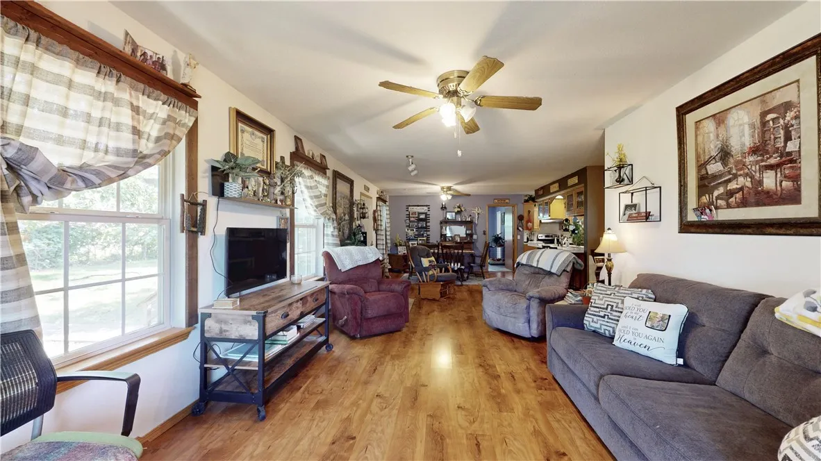 Garfield, Arkansas 72732, United States, 2 Bedrooms Bedrooms, ,2 BathroomsBathrooms,Residential,Active,144068