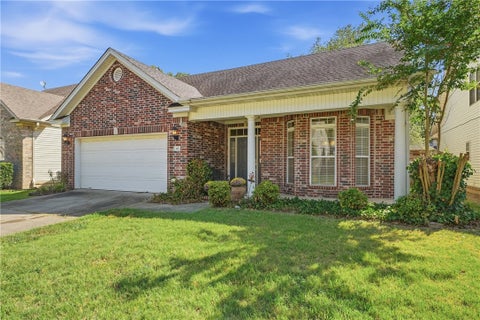 Photo of 42 Courtside Place, Littlerock, AR 72210 (MLS # 1363001)