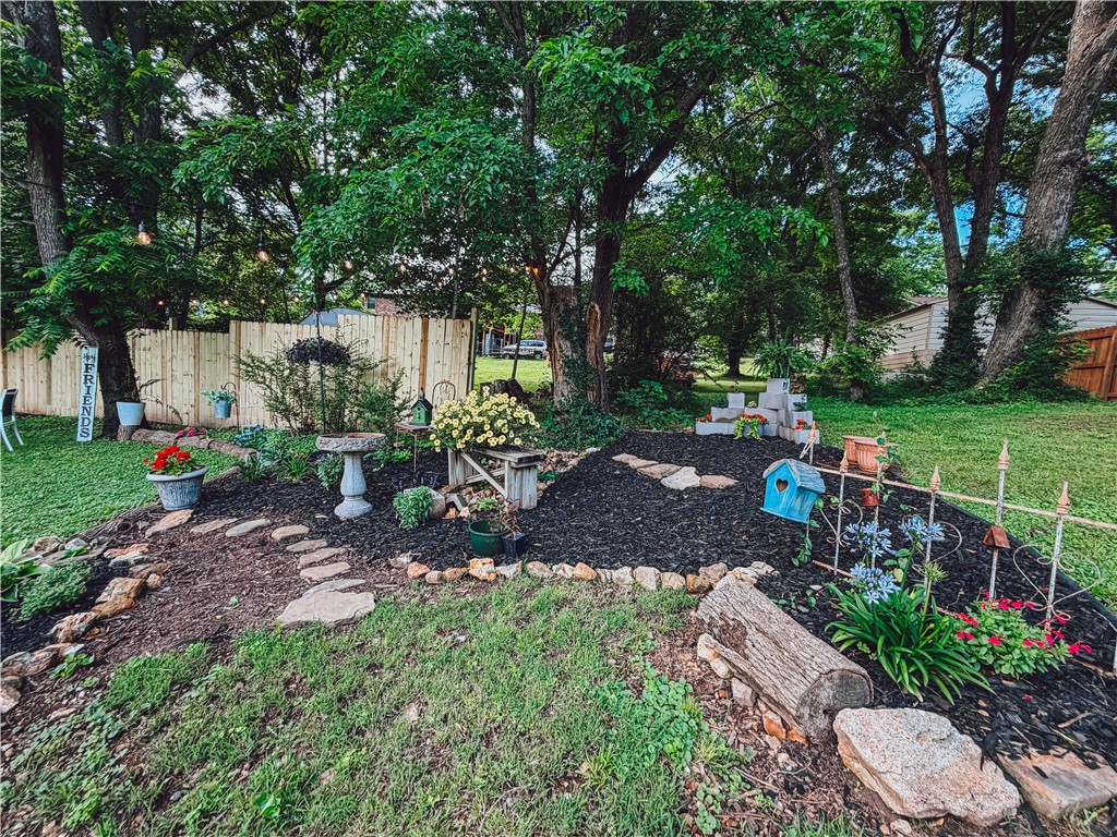 Holt Paradise - Residential