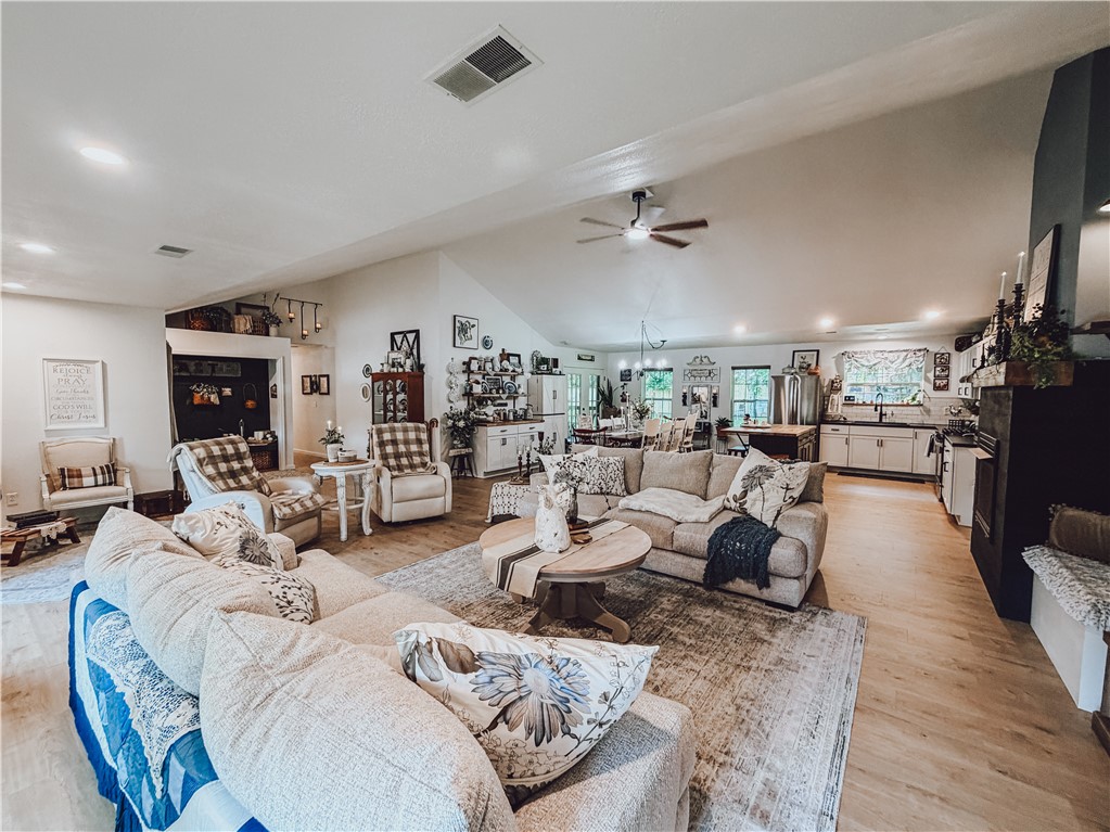 Holt Paradise - Residential