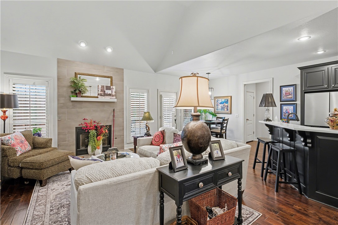 Bellafont Gardens Hpr - Residential