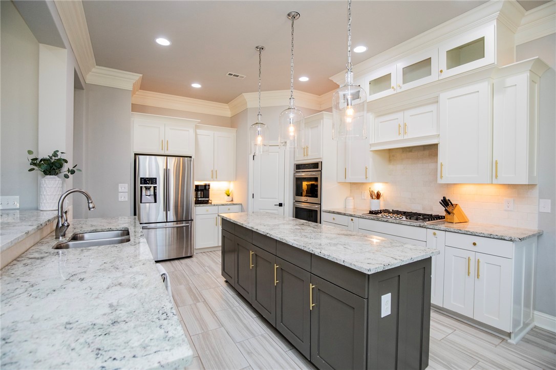 Waterford Estates At Hissom Ranch - Residential