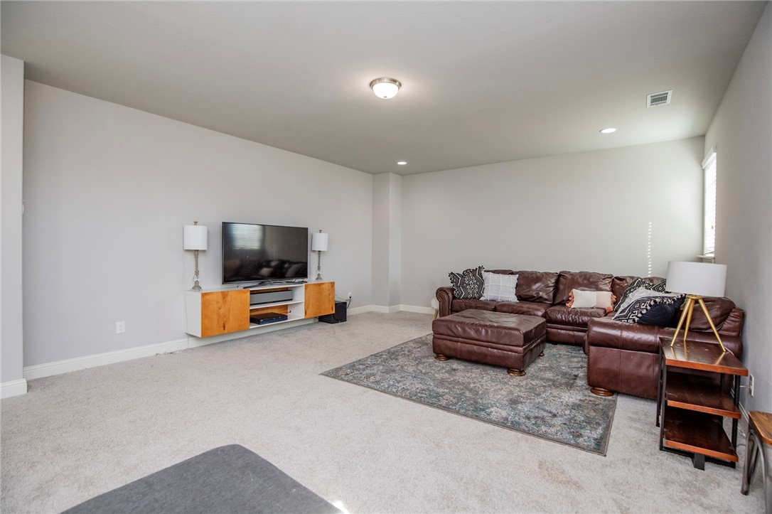 Waterford Estates At Hissom Ranch - Residential