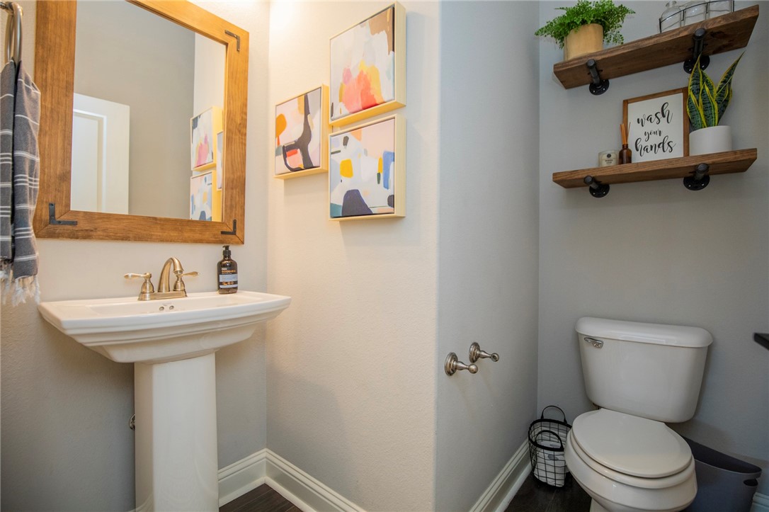 Waterford Estates At Hissom Ranch - Residential