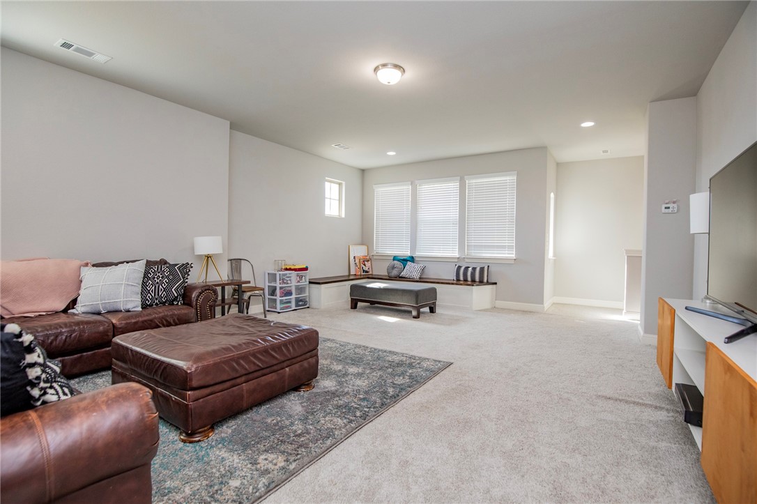 Waterford Estates At Hissom Ranch - Residential