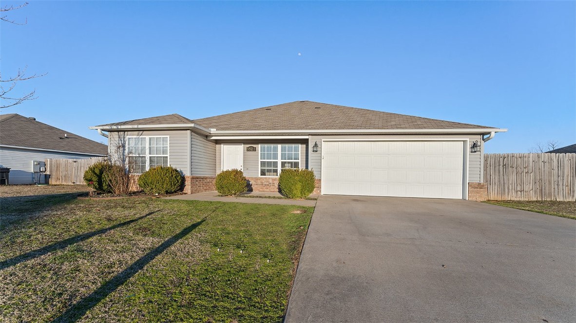 Check out this awesome home in a great neighborhood! It has four bedrooms, including a spacious primary bedroom with a walk-in closet. The kitchen is designed for convenience with a handy pantry for all your snacks and essentials. Outside, the fully fenced backyard offers plenty of space to relax or have fun with family and friends. With its cozy feel and practical layout, this could be the perfect home for you!