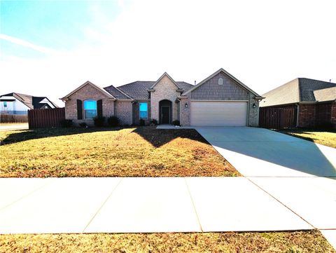 Photo of 4303 W Barhem Drive, Fayetteville, AR 72704 (MLS # 1328552)