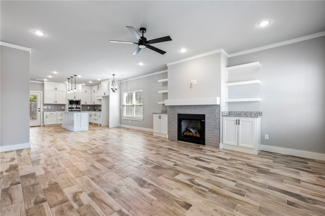 Maple Glenn - Residential