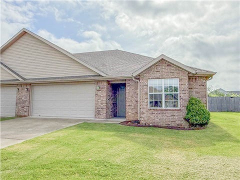 Photo of 213 Foxglove Street, Centerton, AR 72719 (MLS # 1357233)