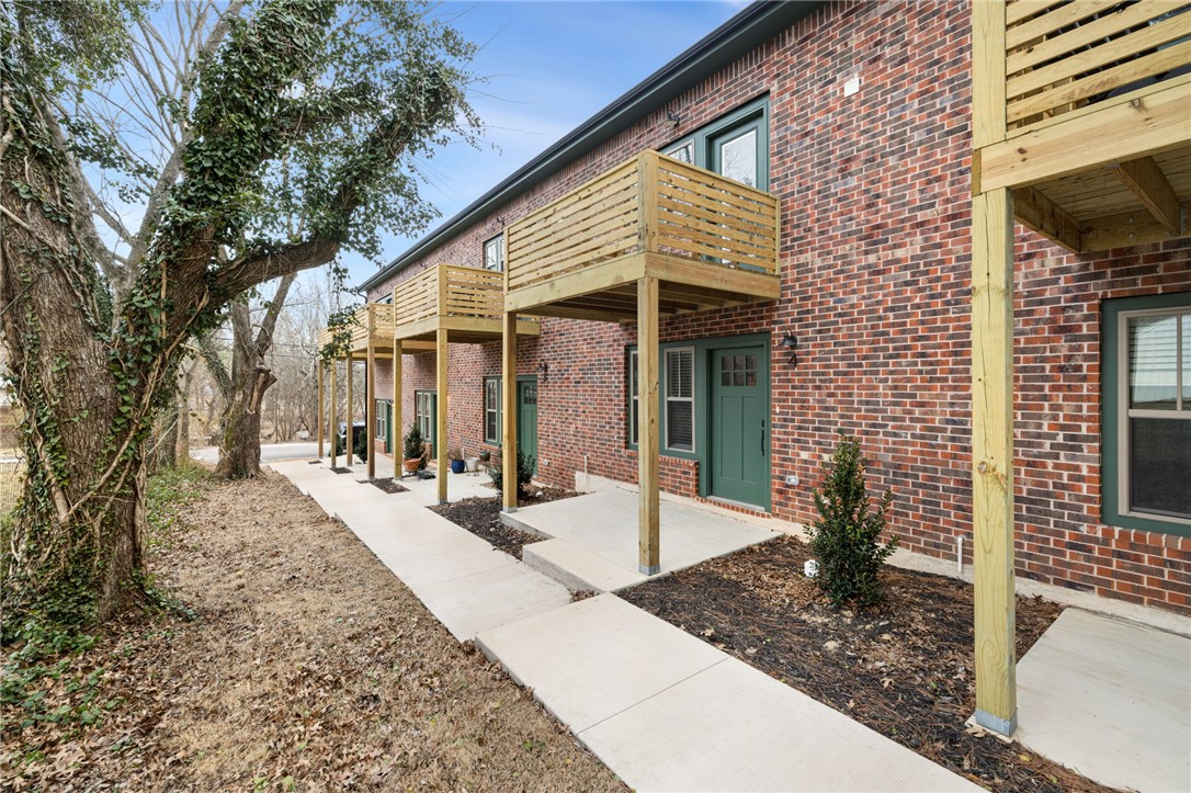 Mlk Twnhms Llc - Residential