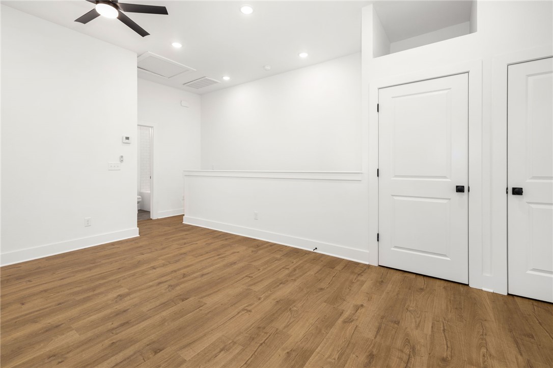 Mlk Twnhms Llc - Residential