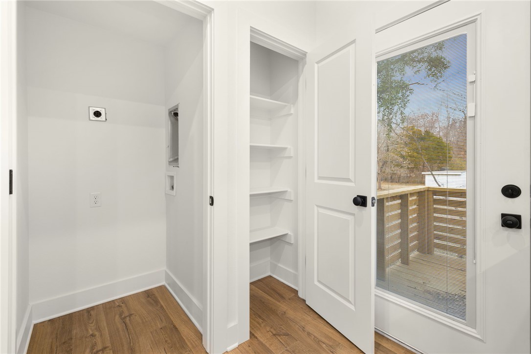 Mlk Twnhms Llc - Residential