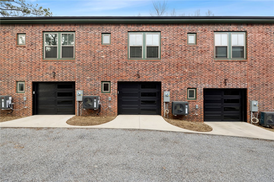 Mlk Twnhms Llc - Residential