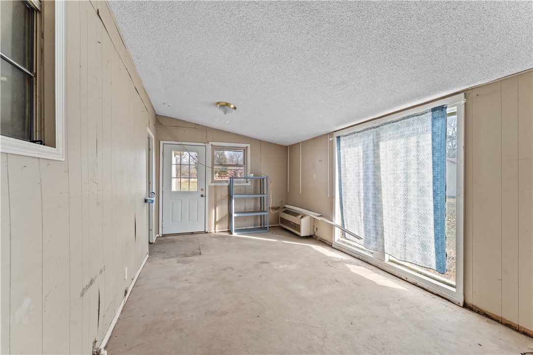 North Brush Creek Hills Unit 1 Rogers - Residential