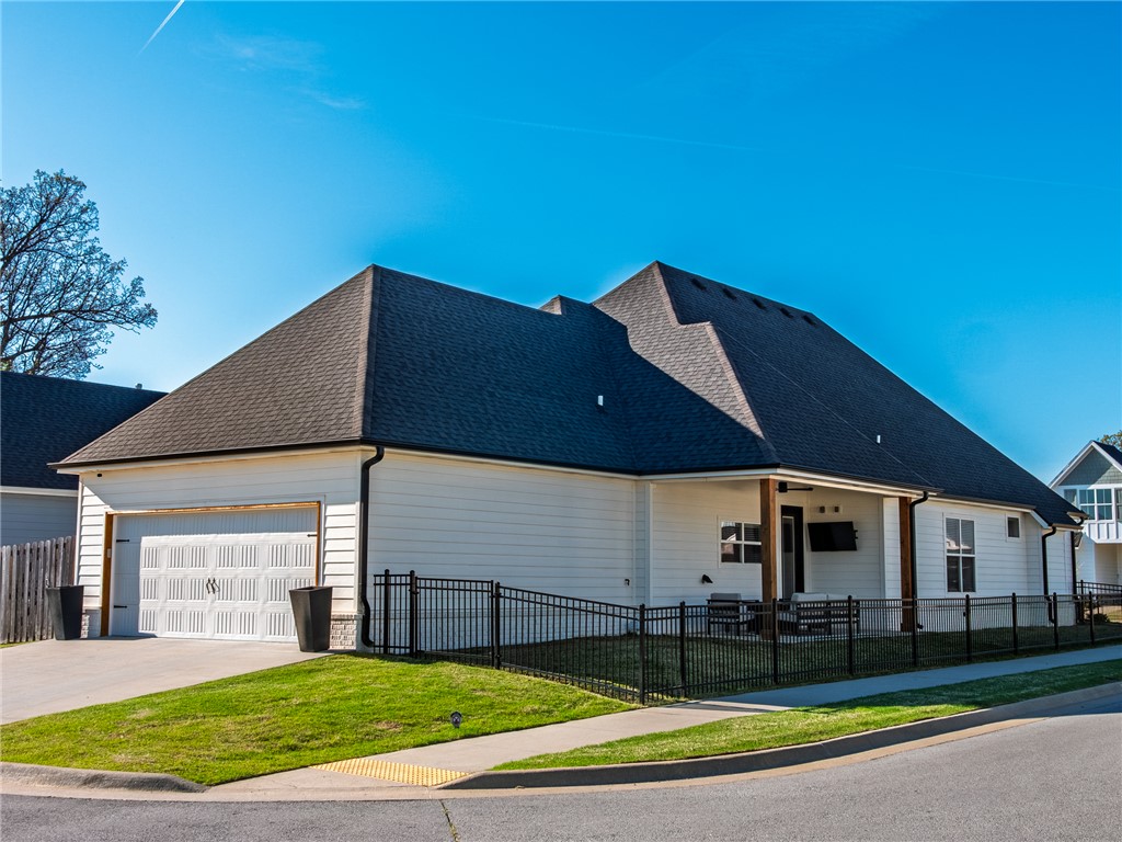 Cottages At The Park - Residential