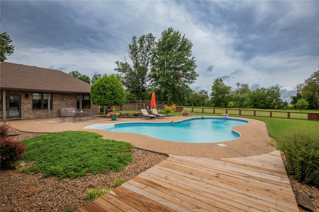 Whispering Meadows Add Rogers - Residential