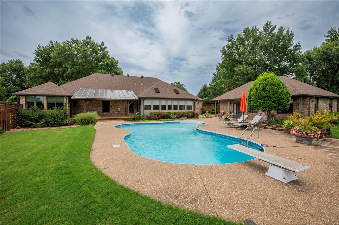 Whispering Meadows Add Rogers - Residential