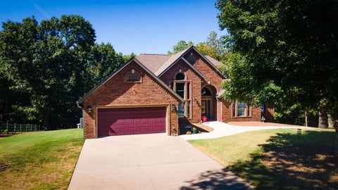 Photo of 8115 Fairway Drive, Rogers, AR 72756 (MLS # 1359617)
