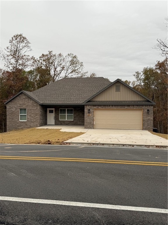 Beautiful New Construction! Two bed, two bath, two car garage with an office! 3cm granite countertops, wood floors in main areas, and an open kitchen Close to Branchwood pool, rec center and nature trail as well as Highlands golf course. Lovely wooded area with secluded feel only 7 minutes to I-49.