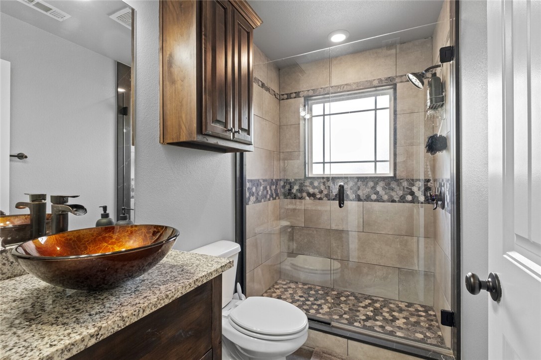 17-19-32-RURAL - Residential