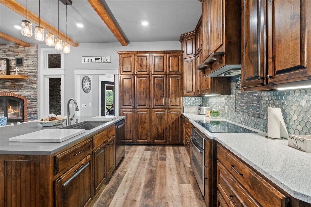 17-19-32-RURAL - Residential