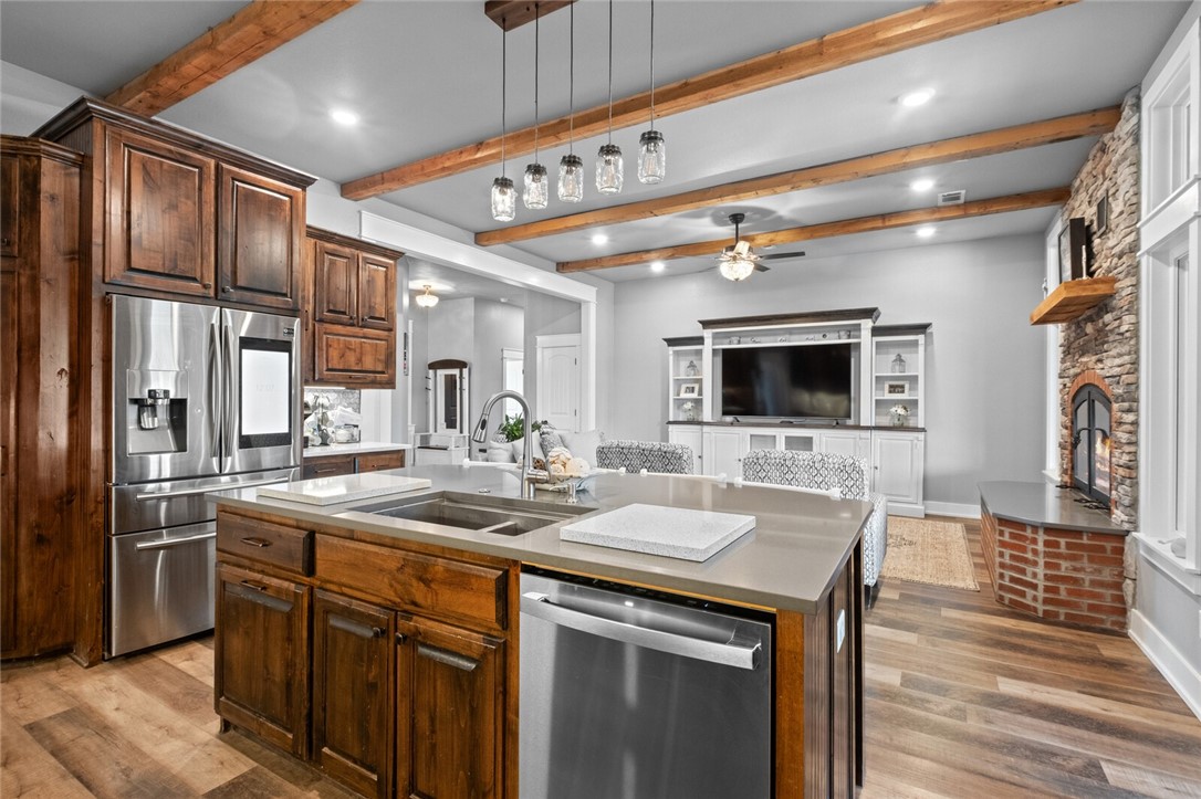 17-19-32-RURAL - Residential