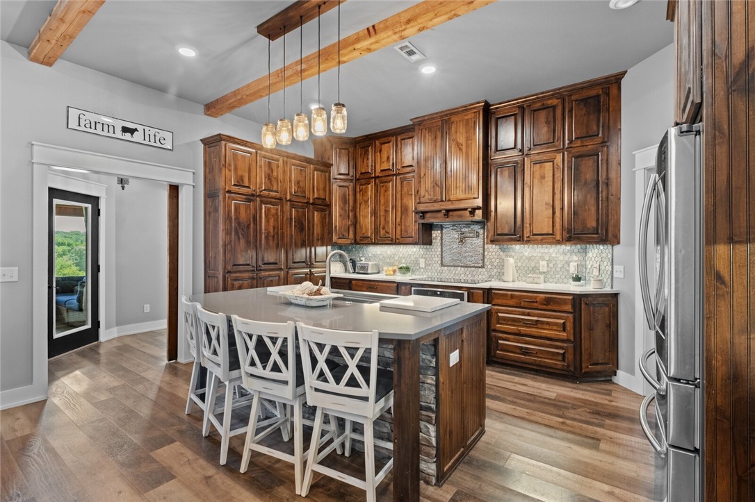 17-19-32-RURAL - Residential