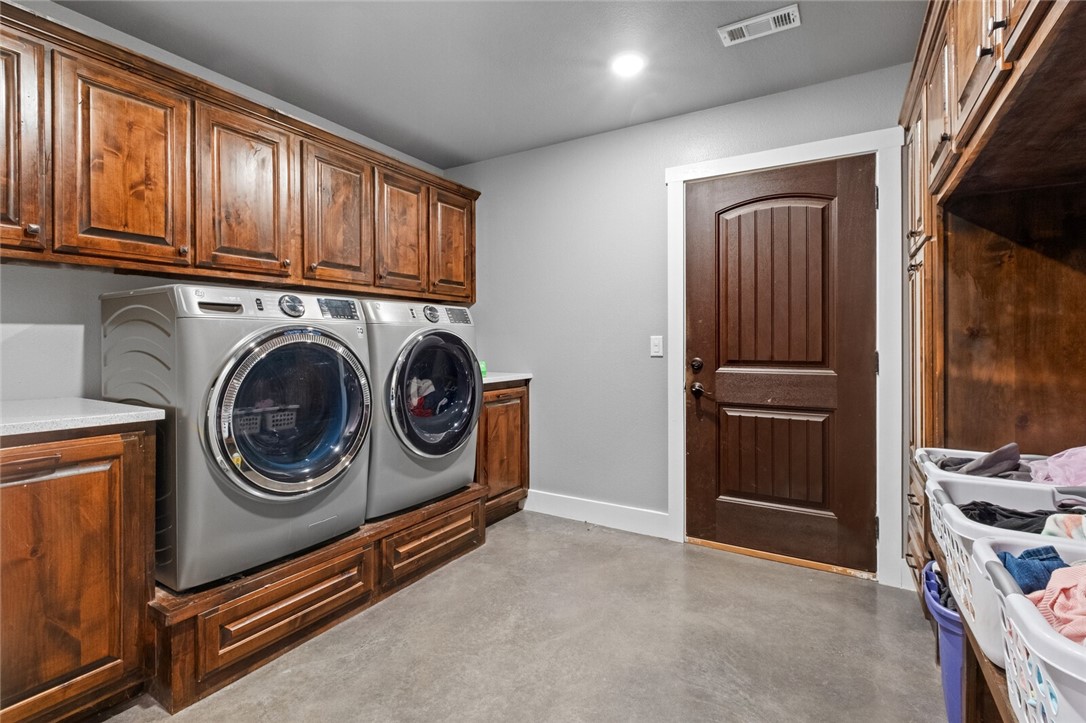 17-19-32-RURAL - Residential