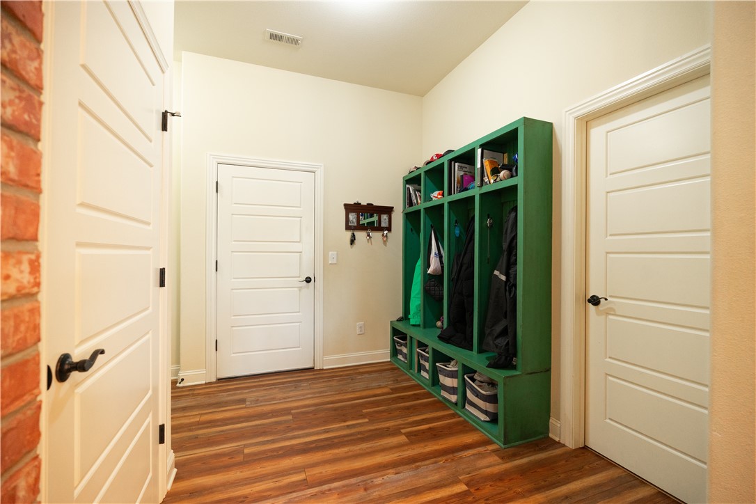 Ridgewood Sub Cave Spgs - Residential