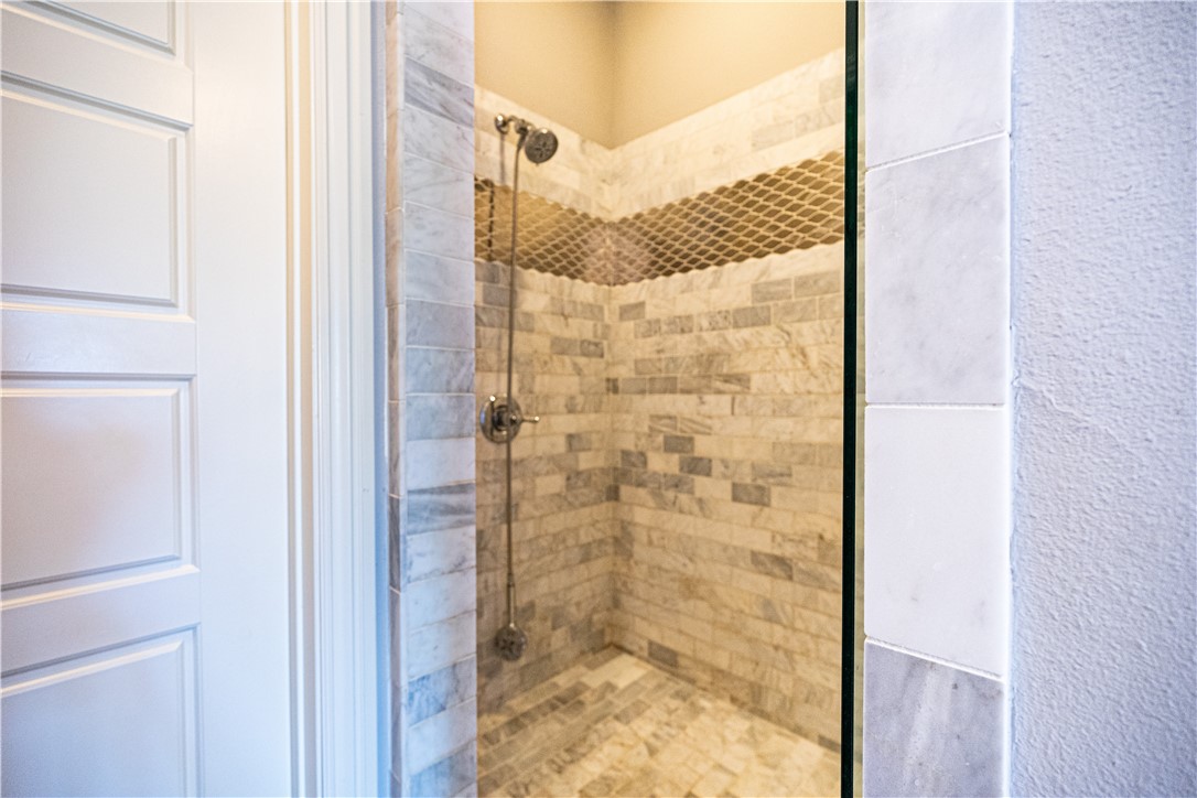 Ridgewood Sub Cave Spgs - Residential