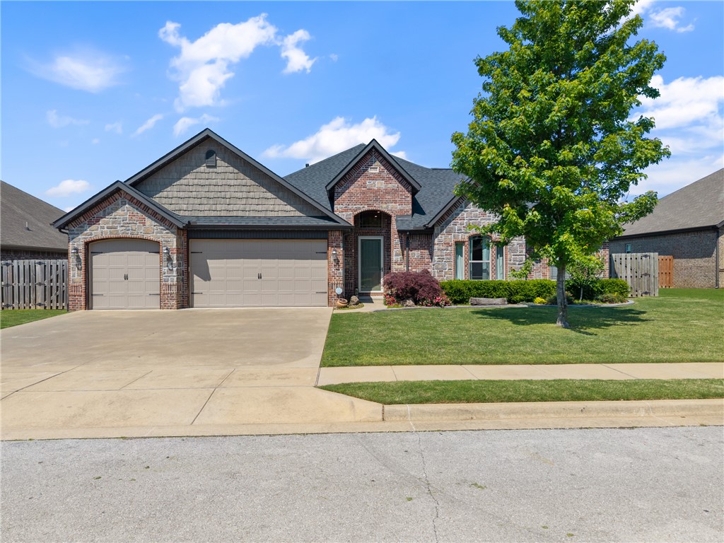 Newly remodeled and newly fully furnished. Located in the popular subdivision of Liberty Bell and in Bentonville school district. This home is located near all things awesome in SW Rogers and walking distance to Mt Hebron city park. Home also includes a whole home back up generator and gemstone lights programmable for every season and holiday. 12 month lease preferred and minimum 6 month lease available for an additional monthly rate. Some dogs are welcome for an additional deposit however no cats will be permitted. MLS Entry only.