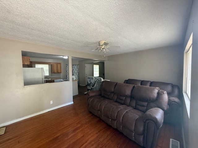 PARIS METES & BOUNDS 1-7-26 - Residential