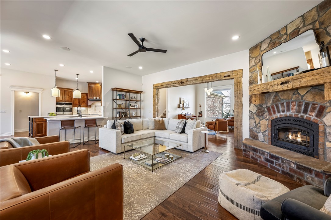 Chattin Valle Sub Cave Spgs - Residential