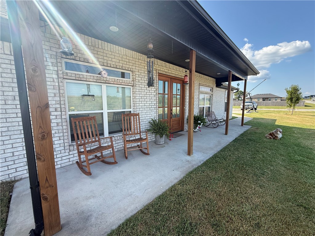 Stunning 3BR Farmhouse w/ Detached apartment! - Move-In Ready!
Exceptional 2,484 sqft custom farmhouse built in 2022 on .97-AC lot in quiet neighborhood. One-owner home offers modern convenience & country charm w/ massive growth potential. Main home features 3 bedrooms w/ detached MIL suite adding fourth bedroom, creating many flexible options. Guest house has two mini-split AC units ensuring year-round comfort. Custom craftsmanship includes granite counters, custom cabinetry, & tile floors, custom tile showers & tile backsplash. Gas powers cooking, heating & fireplace. Brick exterior, large covered front porch & screened back patio extend living space outdoors. Located in Hindsville w/ easy access to NWA, Huntsville, & Eureka Springs. Oversized lot provides guaranteed privacy, expansion room, & endless possibilities in desirable neighborhood near AR rivers. The owners invested heavily in upgrades, creating move-in ready family home exceeding expectations. Ready for immediate occupancy - schedule showing today!