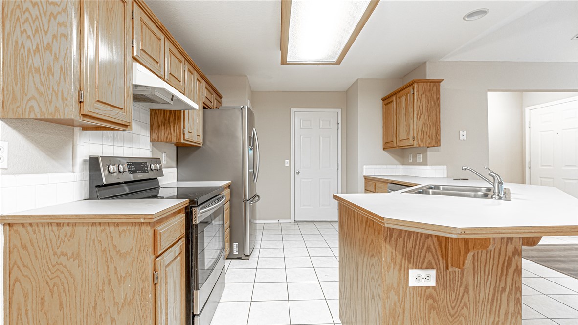 GLENDALE ADD-ROGERS - Residential Lease