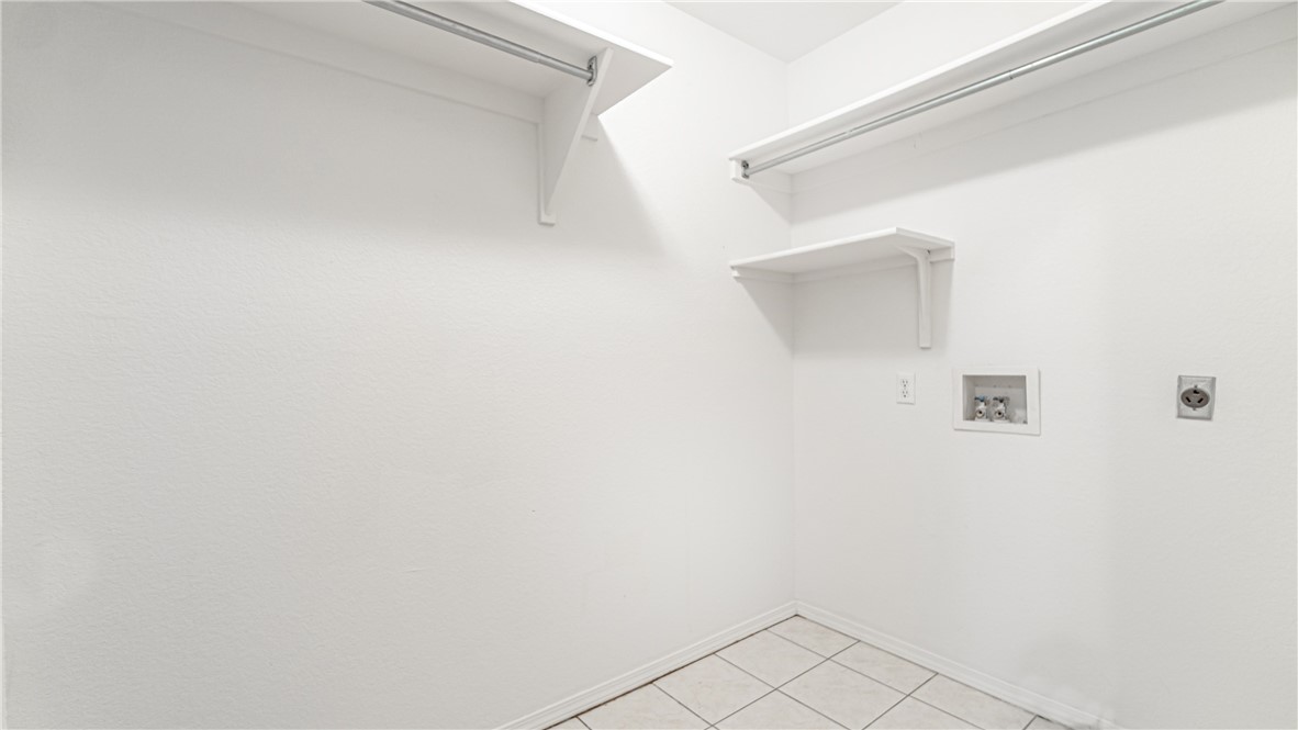 GLENDALE ADD-ROGERS - Residential Lease