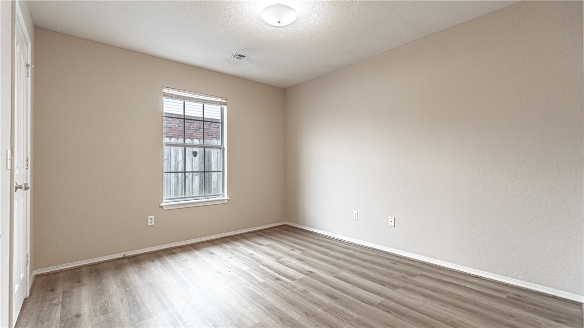 GLENDALE ADD-ROGERS - Residential Lease