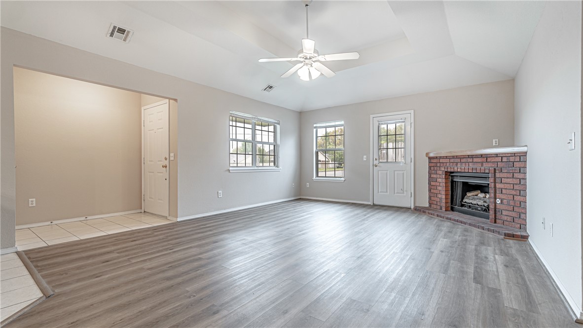 GLENDALE ADD-ROGERS - Residential Lease