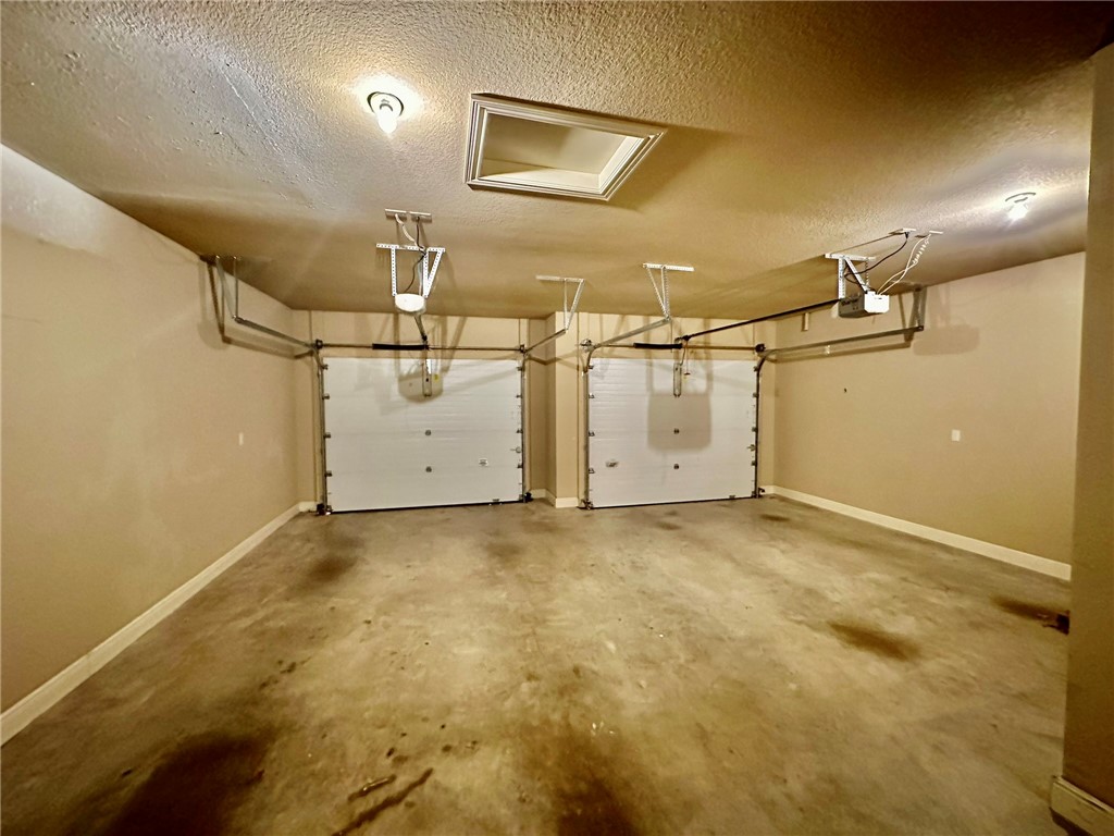 Shadow Valley - Residential Lease