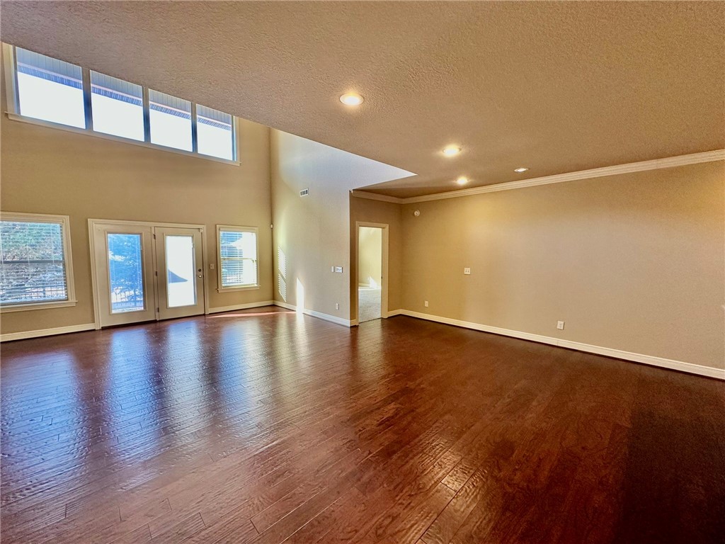 Shadow Valley - Residential Lease