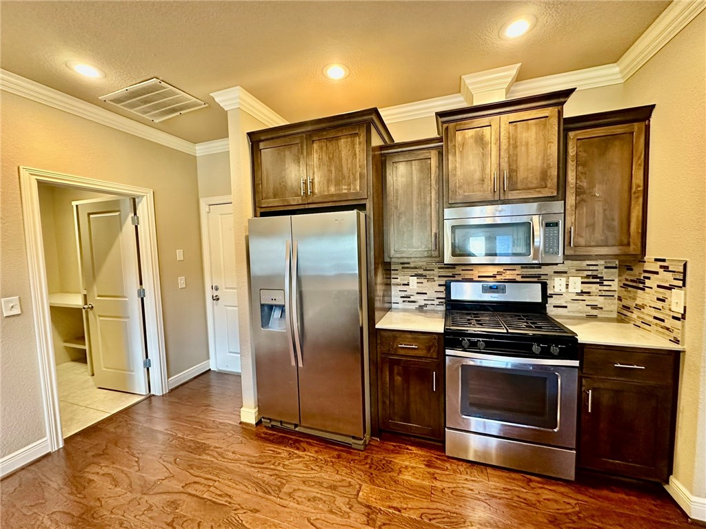 Shadow Valley - Residential Lease